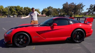 Dodge Viper ACR (Додж Вайпер) 2008 года, был безумно хардкорной машиной для трека. Канал авто-обзоров: Doug DeMuro Русская Версия.