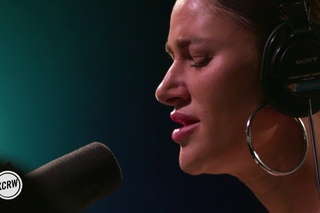 Niia performing “Last Night In Los Feliz“ Live on KCRW