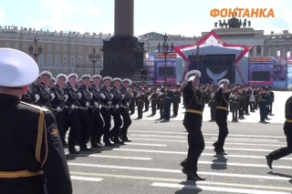 Запись трансляции парада на Дворцовой