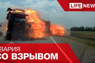 Два грузовика взорвались после ДТП