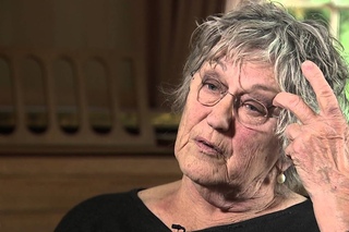 Germaine Greer: Transgender women are ’not women’ - Newsnight