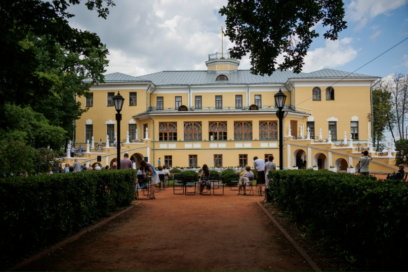 Первый у дома волжская наб 8 фото Первый у дома волжская наб 8 фото