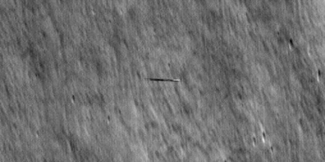 LRO сфотографировал южнокорейский зонд Danuri на орбите Луны